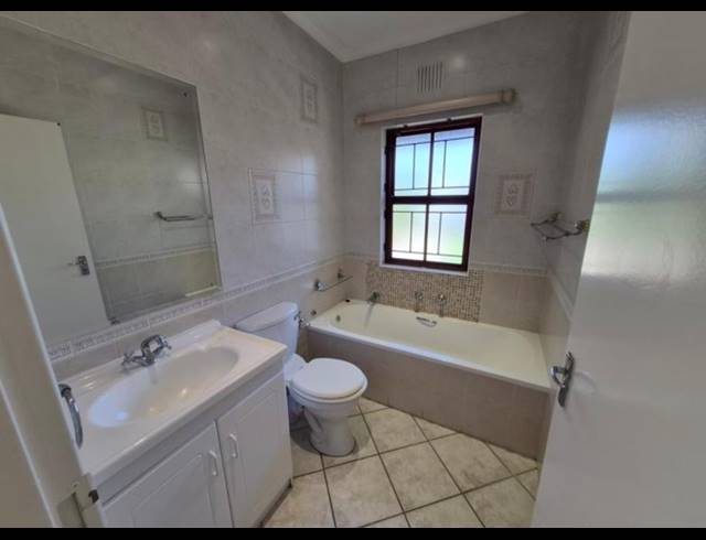 3 BEDROOM HOUSE TO LET IN WEST BEACH
